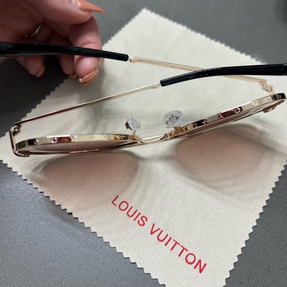 LV Aviator glasses - Picture 13 of 13